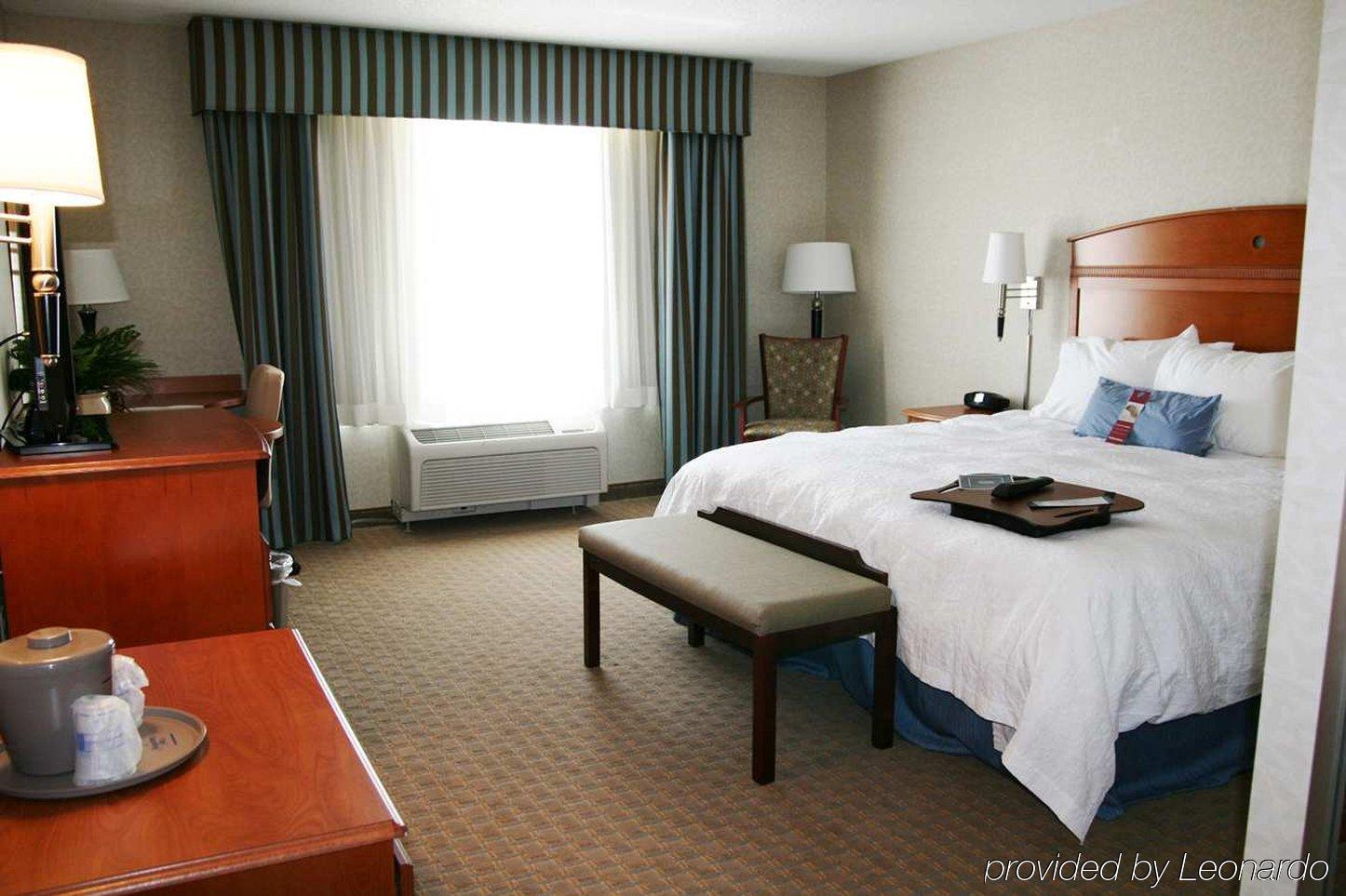 Hampton Inn Санта Роза Стая снимка
