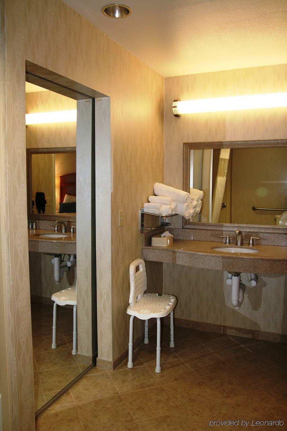 Hampton Inn Санта Роза Стая снимка